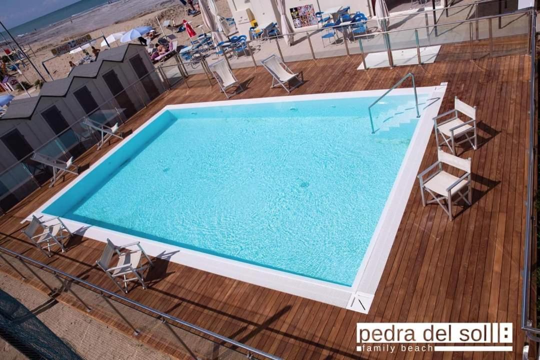 Alexandra Plaza Hotel Риччоне Экстерьер фото